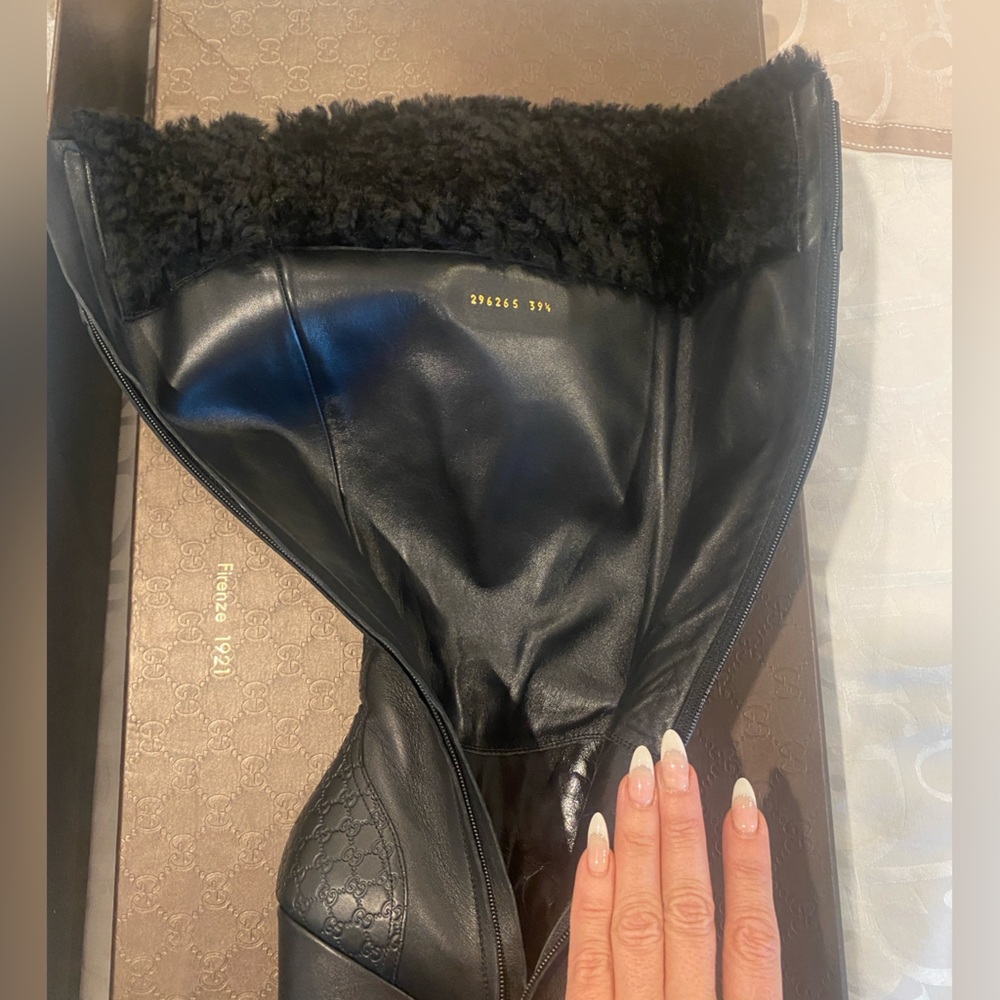 Gucci Black Wedge Boots with Fur Trim Sz 39.5 US 8.5 - Picture 8 of 16